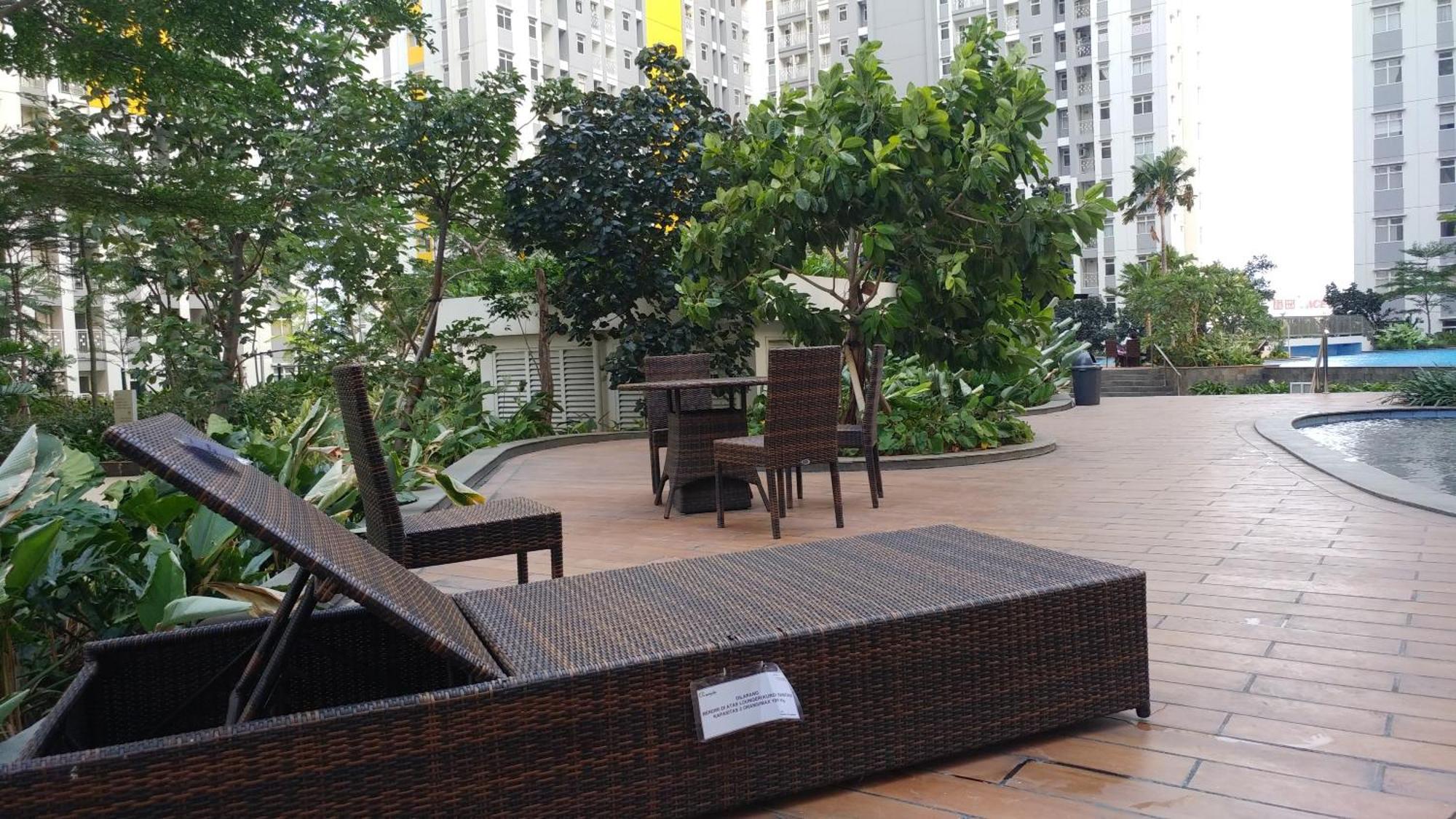 Modern And Comfortable Studio Apartment Springlake Summarecon Near Summarecon By Travelio Bekasi Eksteriør bilde