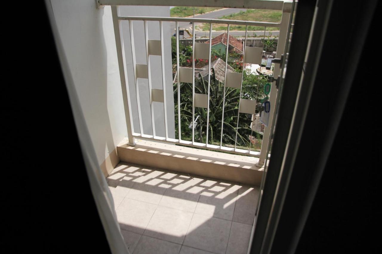 Modern And Comfortable Studio Apartment Springlake Summarecon Near Summarecon By Travelio Bekasi Eksteriør bilde